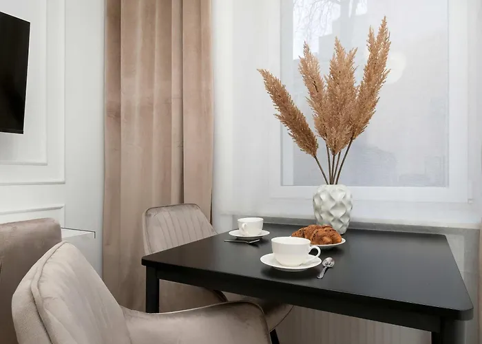 Jasny Z Dwoma Sypialniami By Renters *