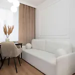 Jasny Z Dwoma Sypialniami By Renters شقة *