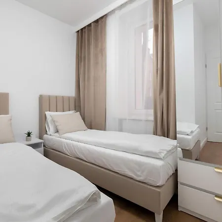 Jasny Z Dwoma Sypialniami By Renters Poznań