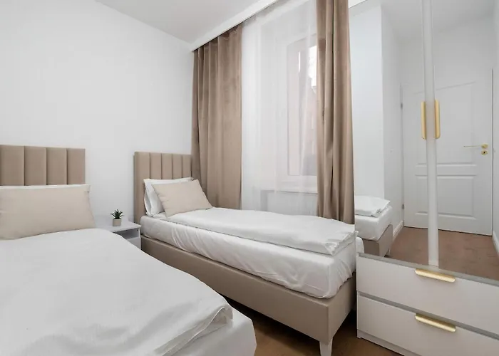 Jasny Z Dwoma Sypialniami By Renters Poznań